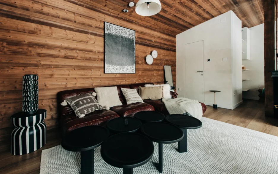 Ako elm wood veener coffetable