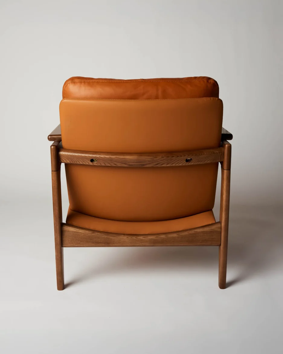 Fuju leather armchair