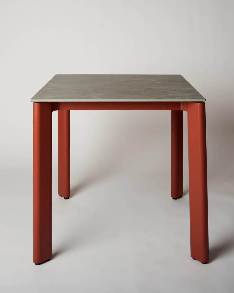 Juri outdoor dining table