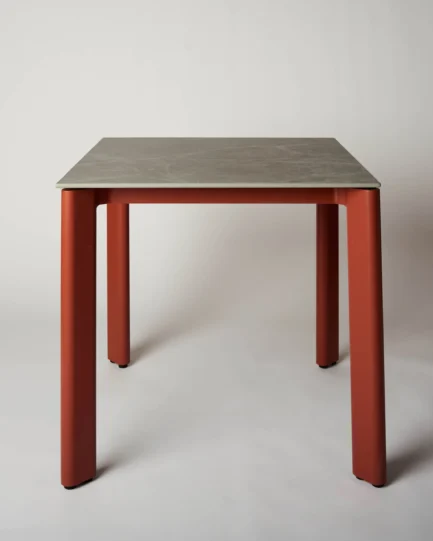 Juri outdoor dining table